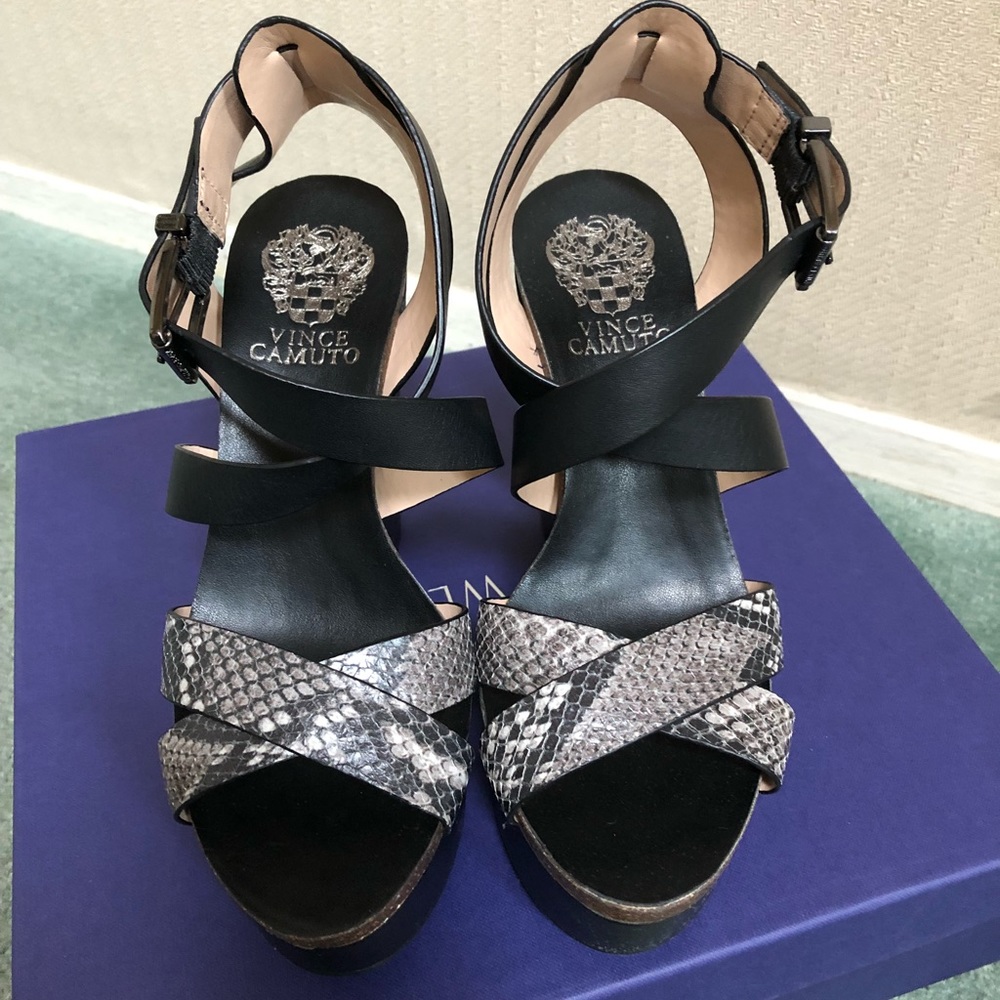 Vince Camuto Kristy platform wedge
